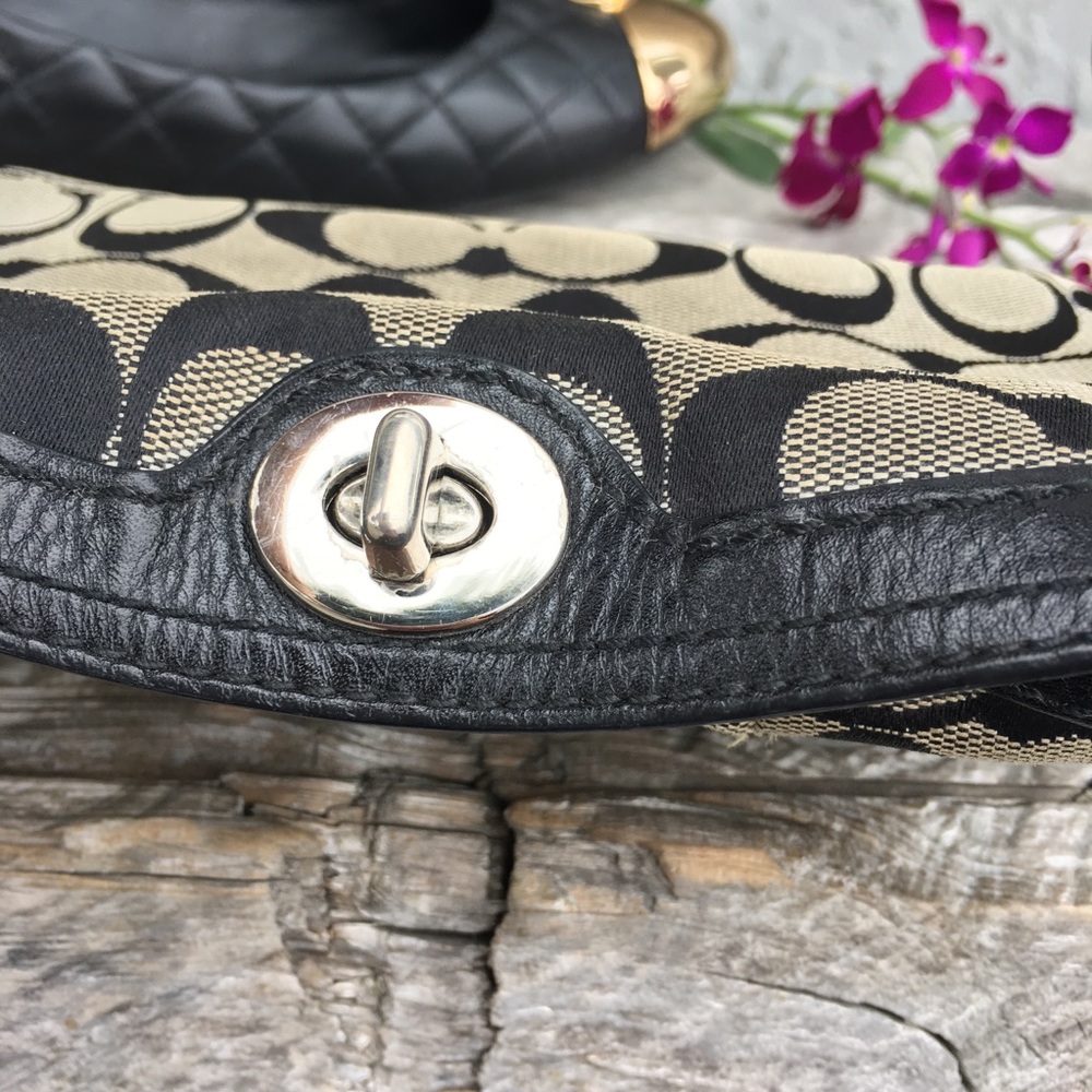Coach Wristlet - Picture 6 of 7